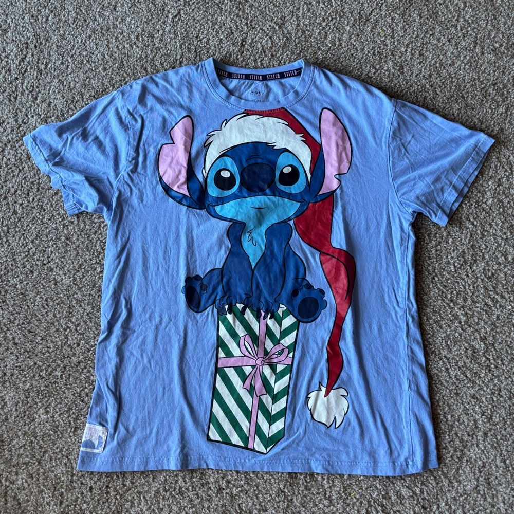 Disney Stitch Womens Medium Christmas Lights Holiday‎ Shirt Lilo and Stitch